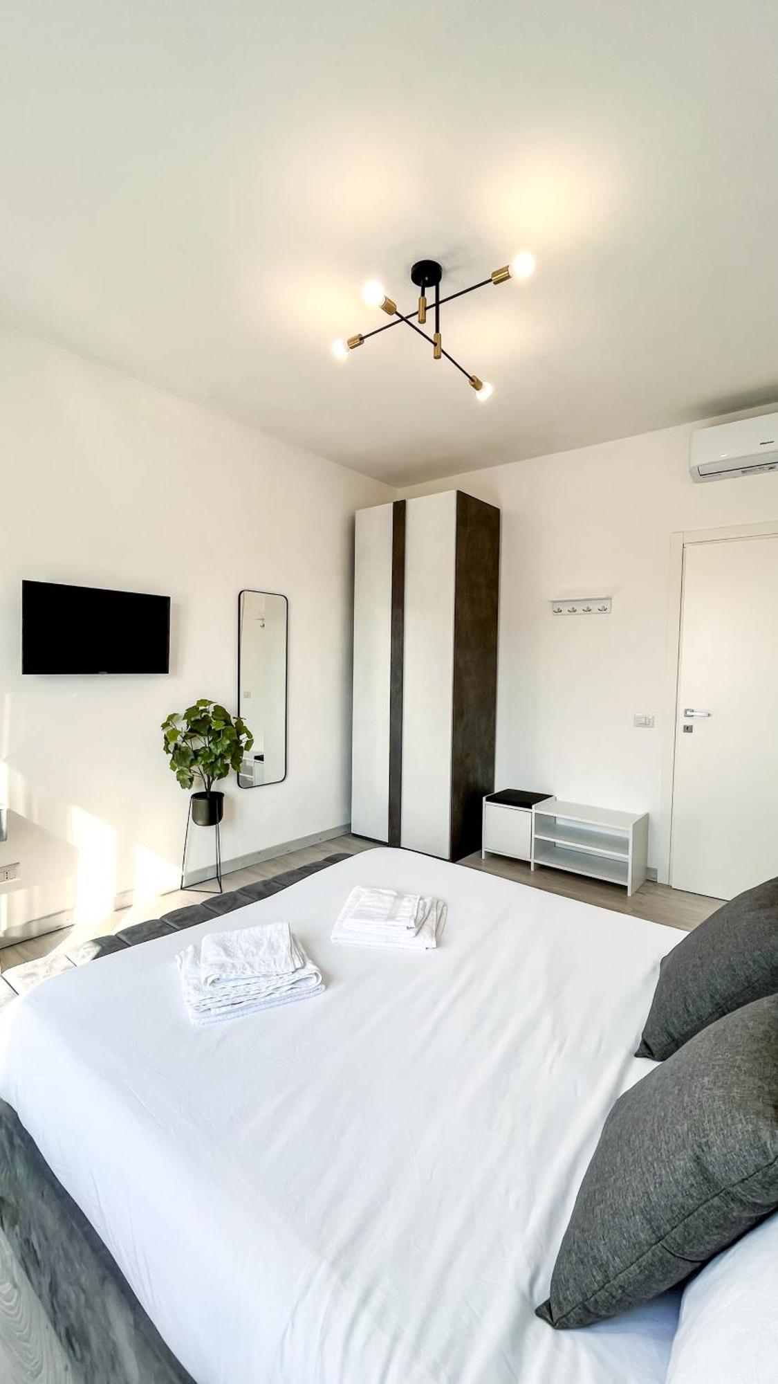 Dream & Relax Hotel Сан Донато Миланезе Екстериор снимка